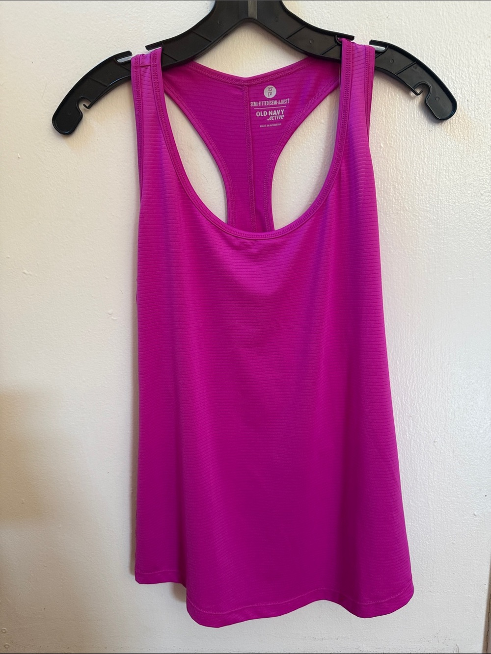 Old Navy Women’s Racerback Tank Top - Magenta